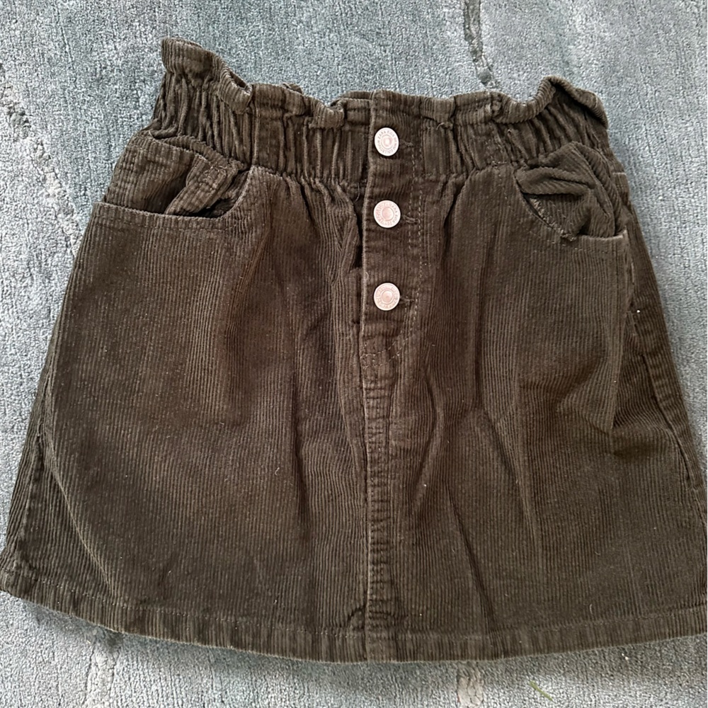Adorable green skirt form Zara kids size 11-12